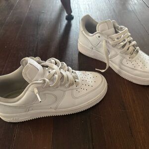 Nike White Sneakers Classic Leather Design